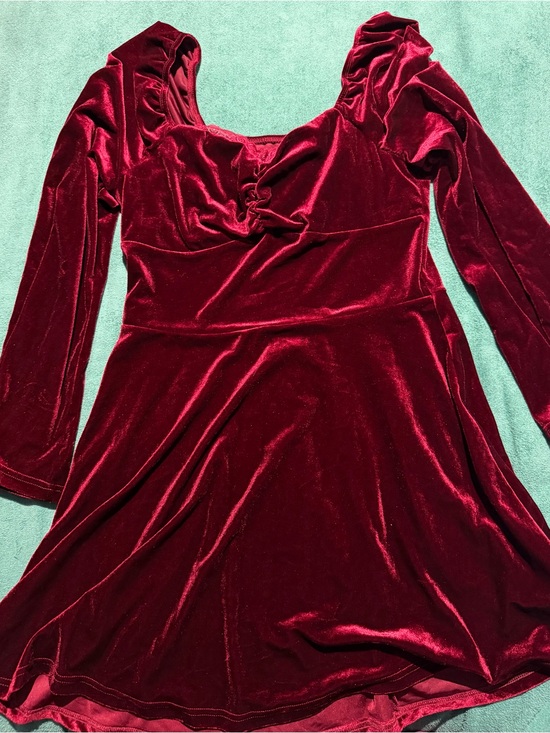 SHEIN Dresses & Skirts - SHEIN Velvet Long Sleeve Dress in Burgundy
